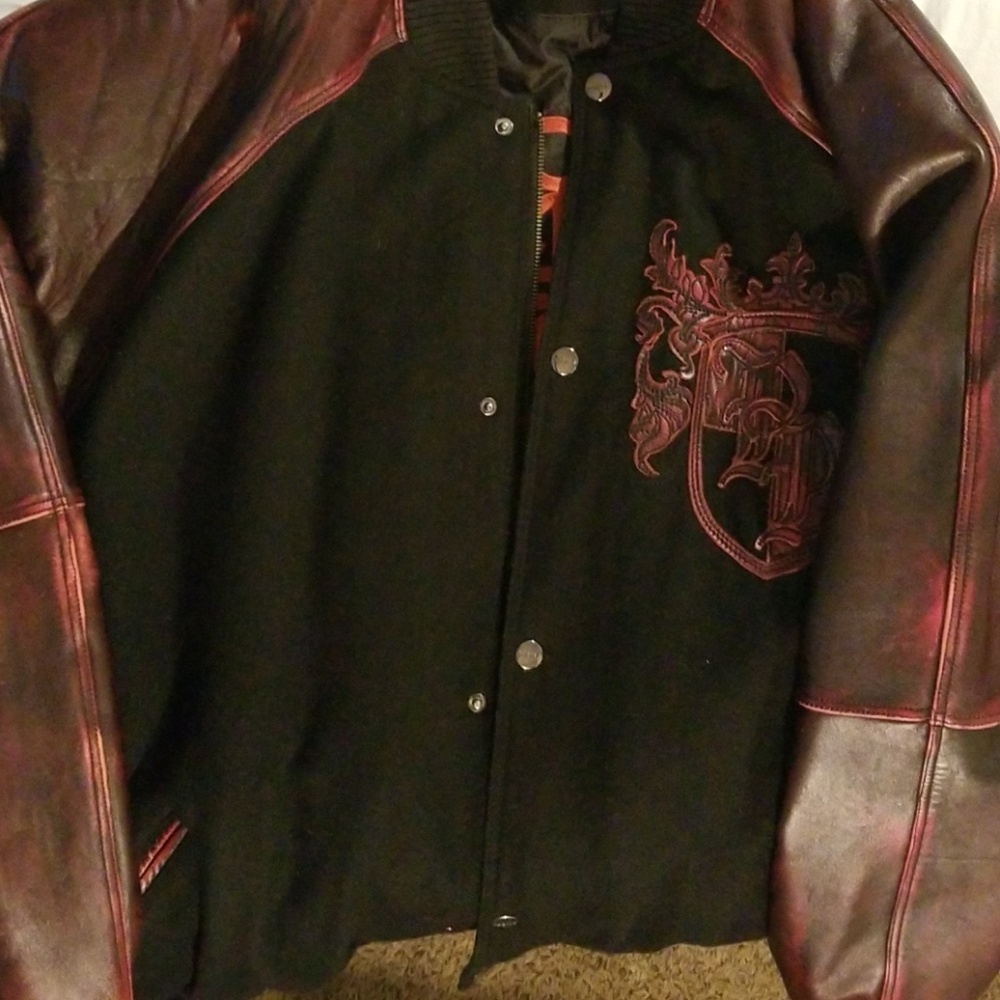 Jacket - Picture 3 of 4